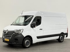 Renault Master - T33 2.3 dCi 135 L2H2 Airco Cruise control Parkeersensoren Navigatie Trekhaak