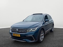 Volkswagen Tiguan - 1.4 TSI eHybrid R-Line Business+ | 245Pk | Trekhaak | Pano Dak | HUD | Winter Pakket |
