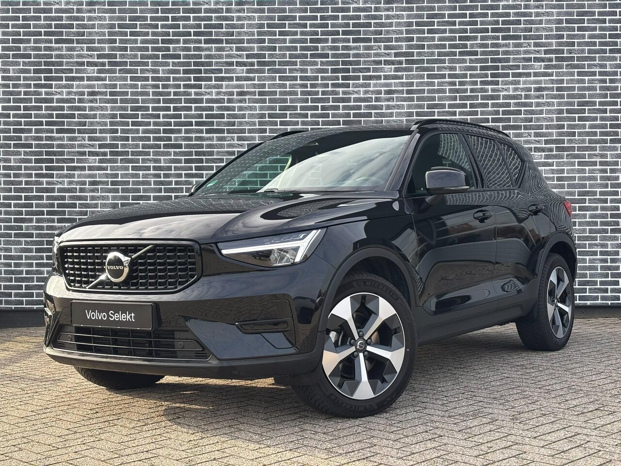 Volvo XC40 - 2.0 B4 Plus Dark 2.0 B4 Plus Dark - AutoWereld.nl