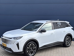 Peugeot 5008 - 1.2 Hybrid 136 Allure 7p | Navigatie | 360 camera | Parkeersensoren |