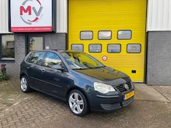 Volkswagen Polo - 1.4-16V Comfortline
