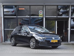 Volkswagen Golf - 1.5 eTSI Pano Keyless IQ D.Hoek