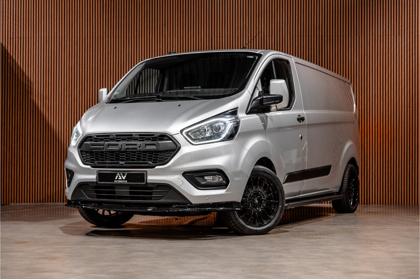 Ford Transit Custom - 300 2.0 TDCI L2H1 | Raptor edition | BOTT Inrichting | CarPlay | Camera | Navigatie | Stoe - AutoWereld.nl
