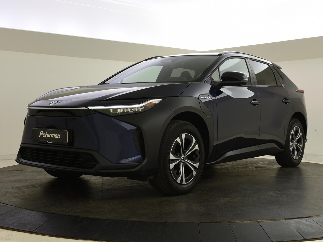 Toyota bZ4X - Business Plus 71 kWh 3 Fase | 360 Camera | Stoel- en stuurverw. | Elektr a. klep | Half le - AutoWereld.nl