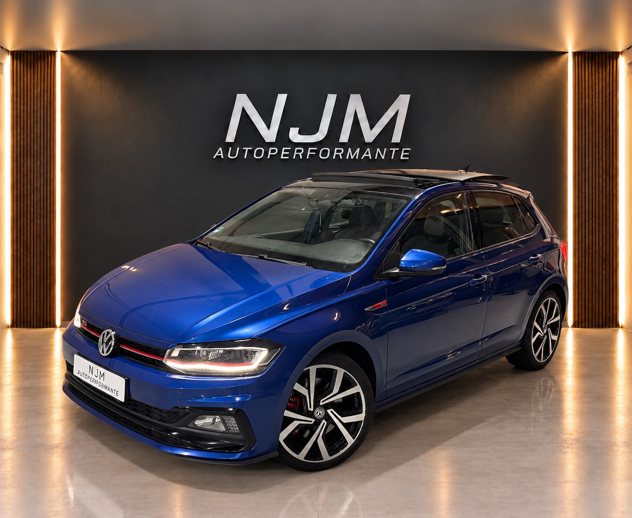 Volkswagen Polo - 2.0 TSI GTI|Pano|Keyless|Carplay|VOL - AutoWereld.nl