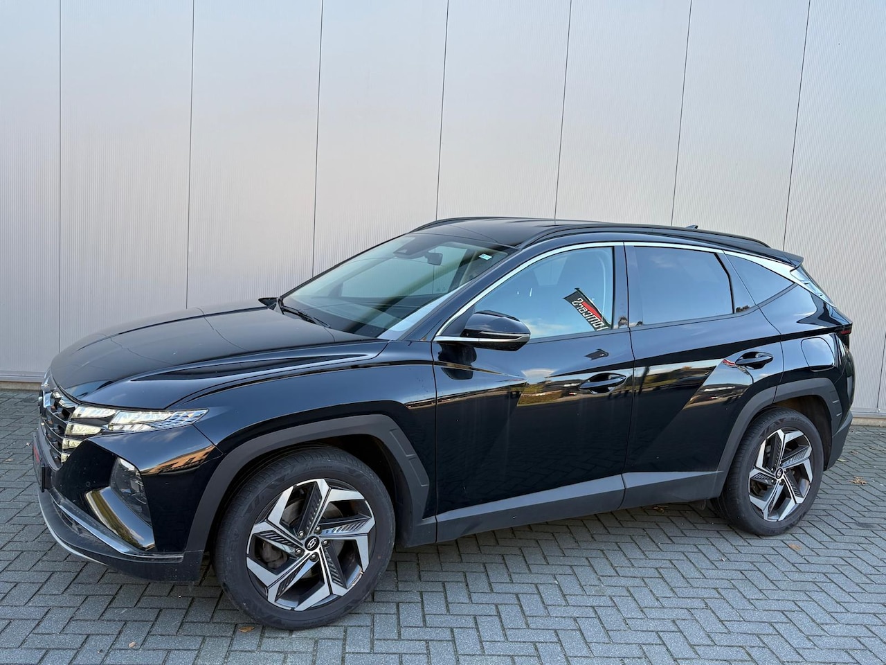 Hyundai Tucson - 1.6 T-GDI PHEV Comfort Smart 4WD Camera/Elektr.-Klep/Navigatie/Parkeerhulp - AutoWereld.nl