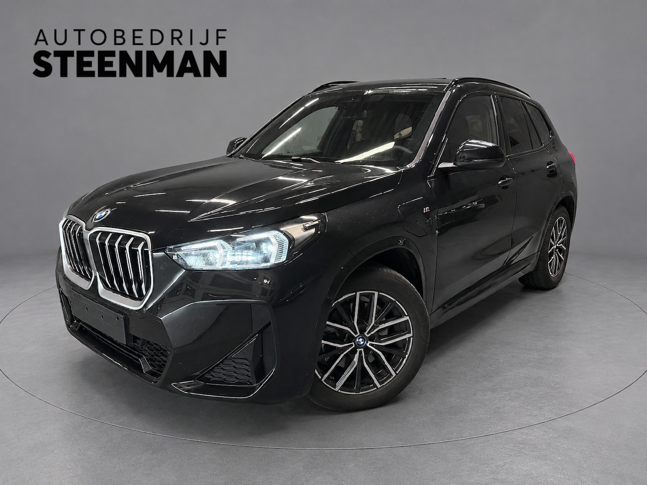 BMW X1 - XDrive25e M Sport | Adapt. LED | Keyless | Camera - AutoWereld.nl