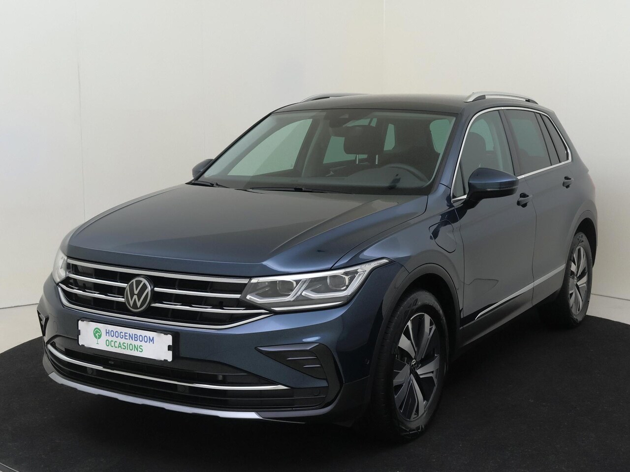 Volkswagen Tiguan - 1.4 TSI eHybrid Elegance | SoH 87% | Trekhaak | Matrix LED verlichting | Parkeersensoren | - AutoWereld.nl