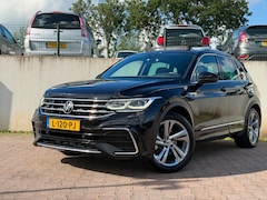 Volkswagen Tiguan - 1.5 TSI R-Line Business+/PANO/VIRTUAL DASH/1STE EIGENAAR/BTW AUTO/NETTE AUTO/