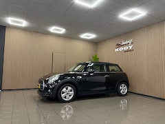 MINI 3-Deurs - 1.5 Cooper Business * Dealer onderhouden / Navigatie / Cruise control / NL Auto