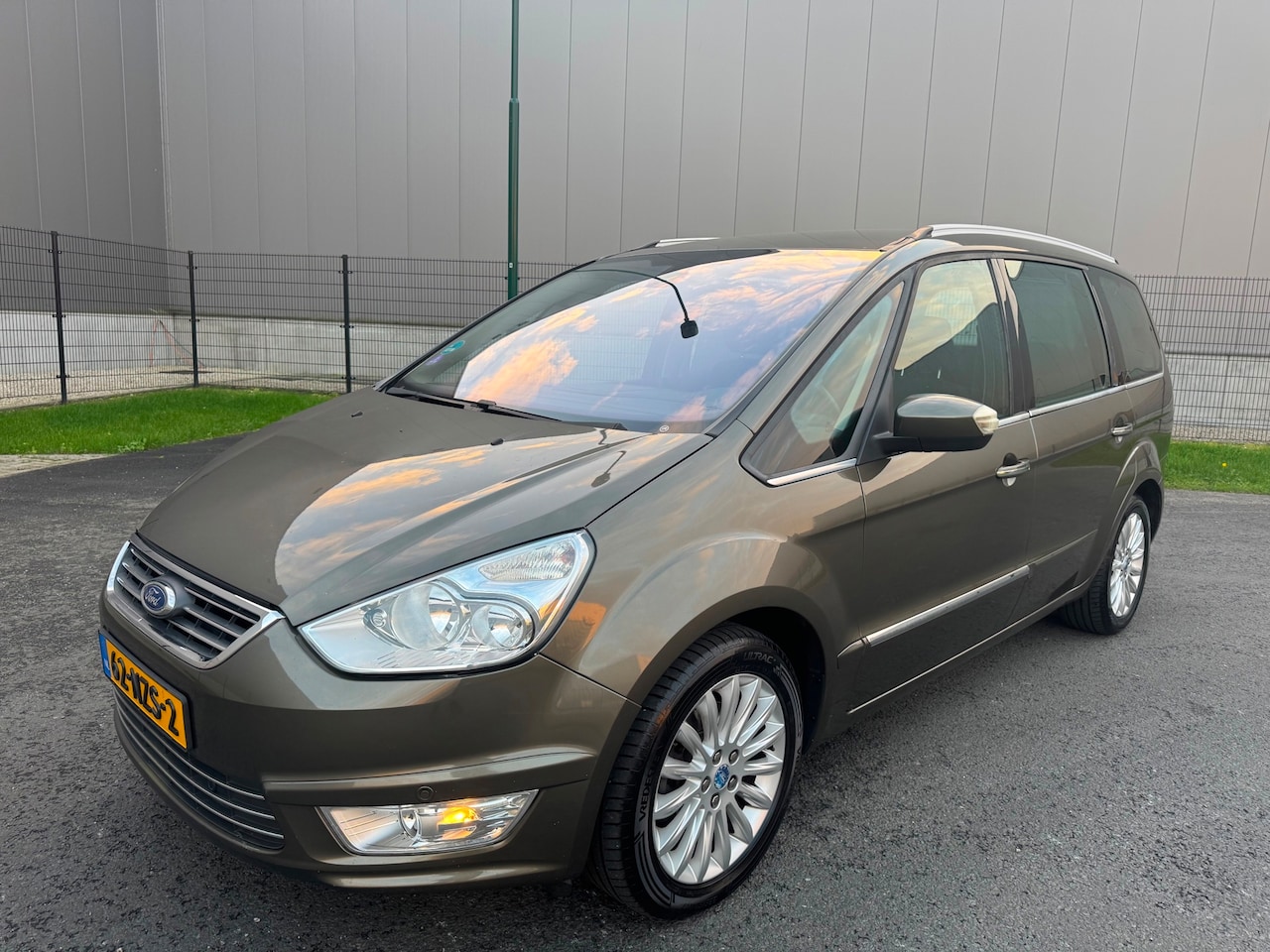 Ford Galaxy - 2.0 Titanium|7 pers|Clima|Cruise|Navi|NAP!!!|Voorruitverw| - AutoWereld.nl