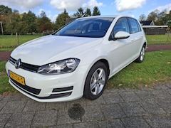 Volkswagen Golf - 1.2 TSI Trendline