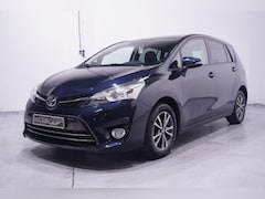 Toyota Verso - 1.6 VVT-i Business Camera private-glas trekhaak 16"-LMV Panodak Climate-controle stuurbedi