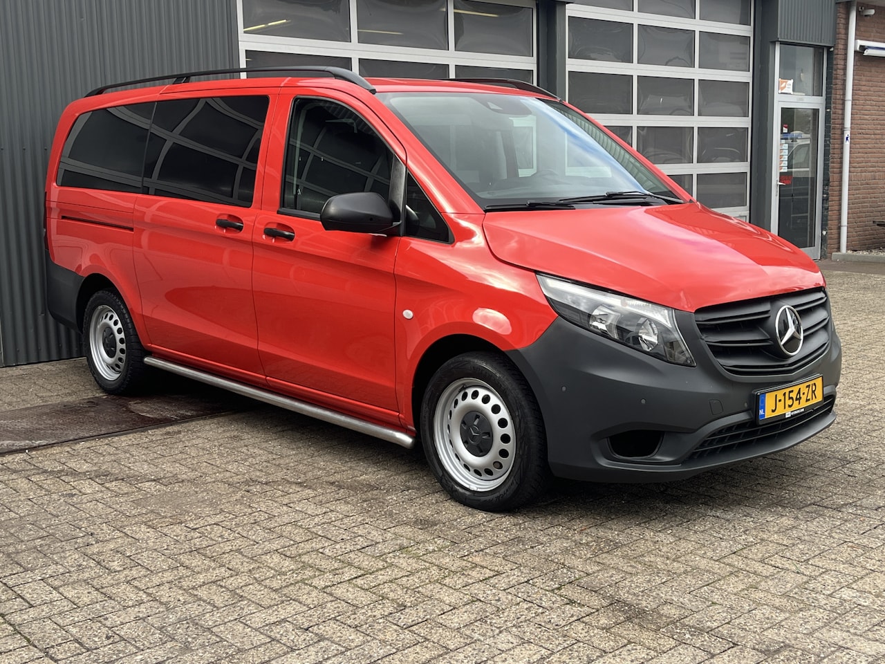 Mercedes-Benz Vito Tourer - 119 CDI 190pk 4x4 4 matic Lang 8 persoons BTW en BPM vrij 1e eigenaar Cruise controle Stan - AutoWereld.nl