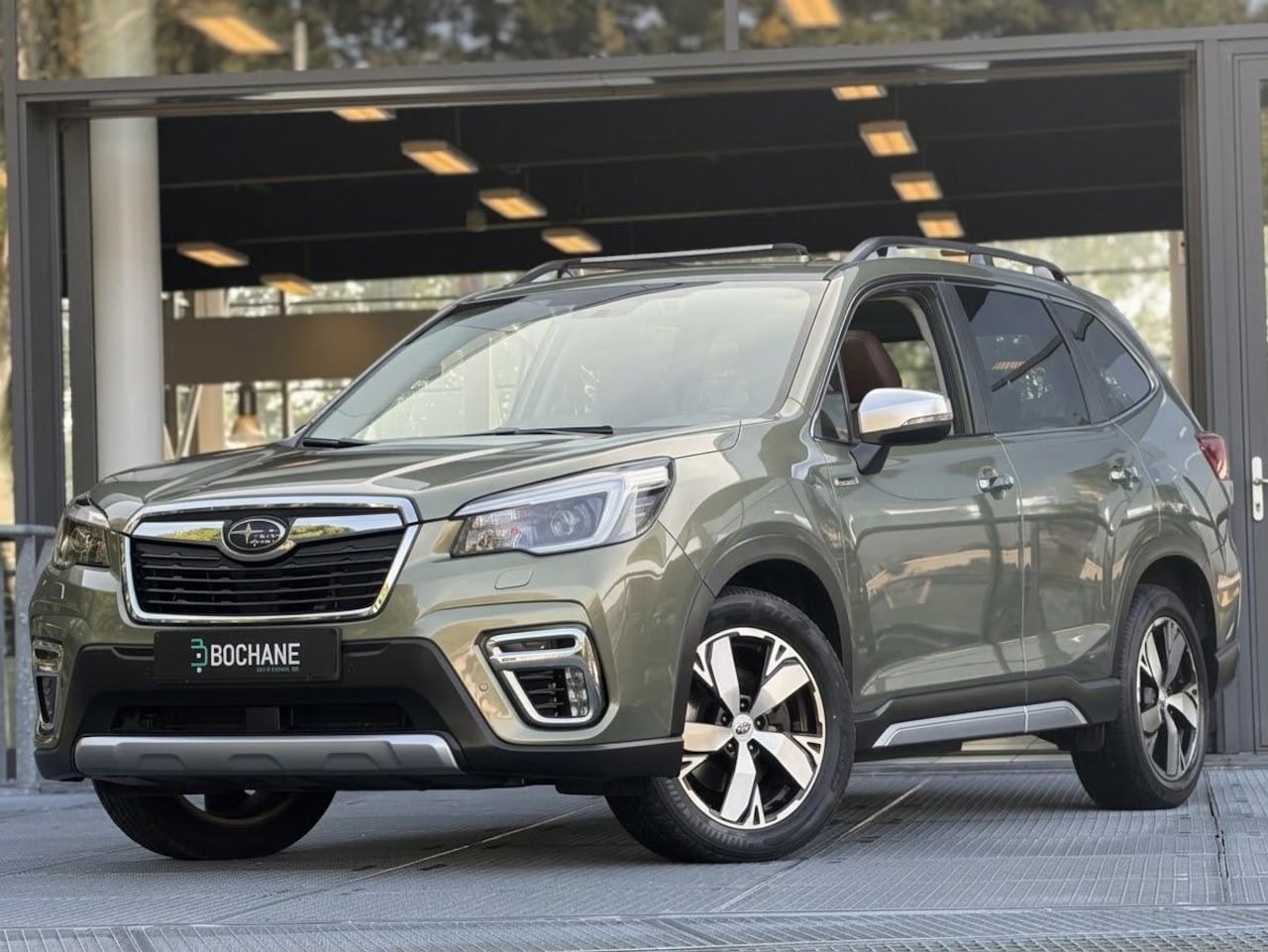 Subaru Forester - 2.0i e-BOXER Premium | Panoramadak | Leder | Memory Seats | Dodehoekdetectie | Adaptieve C - AutoWereld.nl