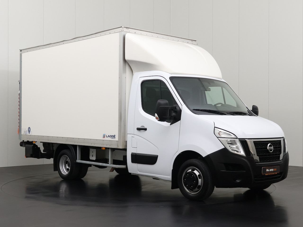Renault Master - 2.3DCI 165PK Dubbellucht Bakwagen+Laadklep | Dakspoiler | Airco | Cruise | 3-Zits - AutoWereld.nl