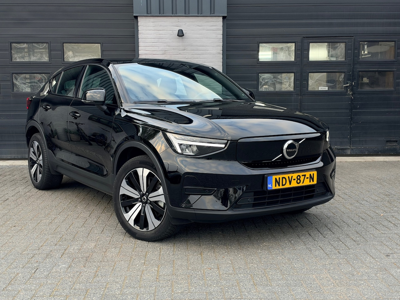 Volvo C40 - Recharge Plus 69 kWh Trekhaak, Adp Cruise, Panoramadak - AutoWereld.nl