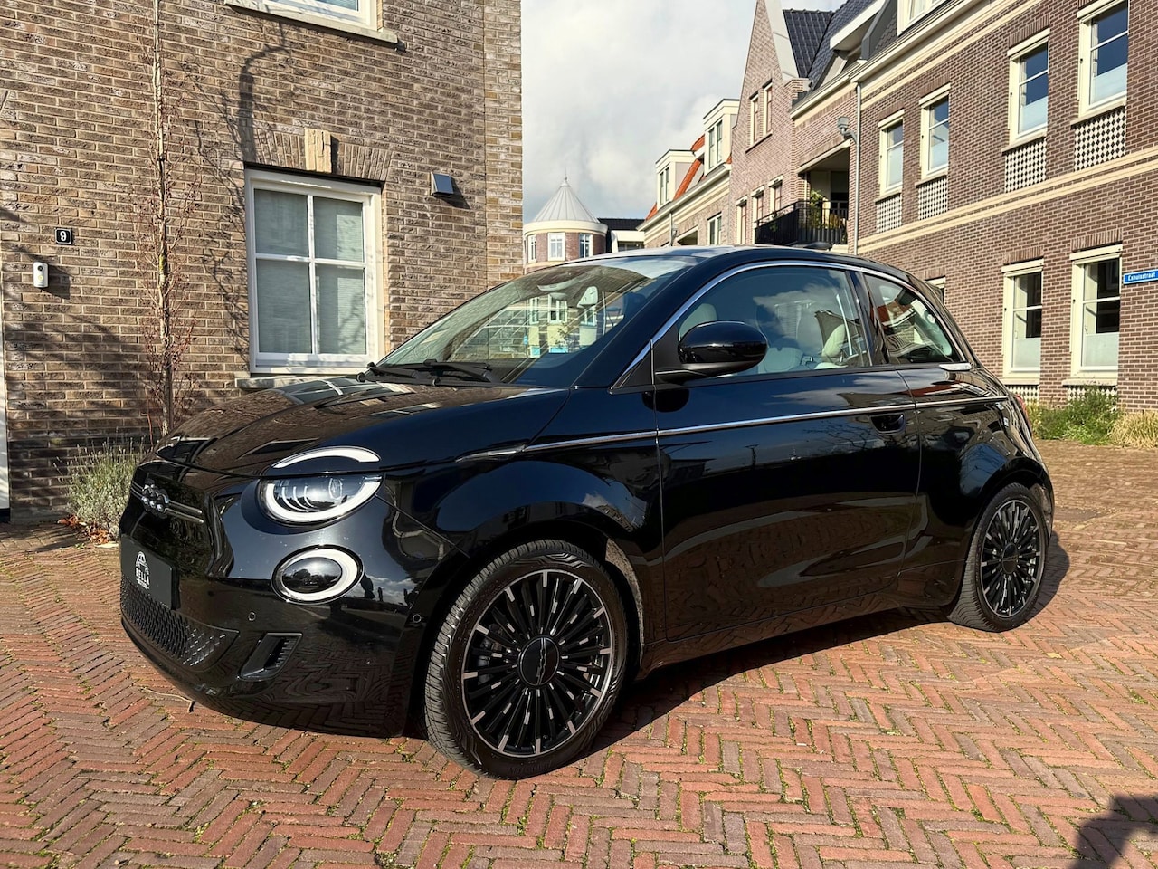 Fiat 500e - La Prima 42 kWh | SOH 94,5% | RIJKLAARPRIJS | Panoramadak | 360° Camera | Adaptive Cruise - AutoWereld.nl