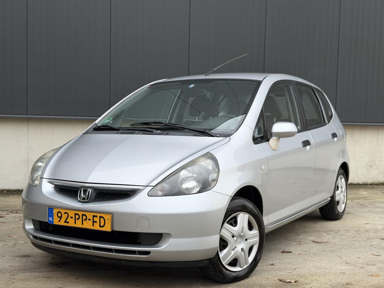 Honda Jazz - 1.4 LS *AUTOMAAT* Airco l Trekhaak l 1jr APK - AutoWereld.nl