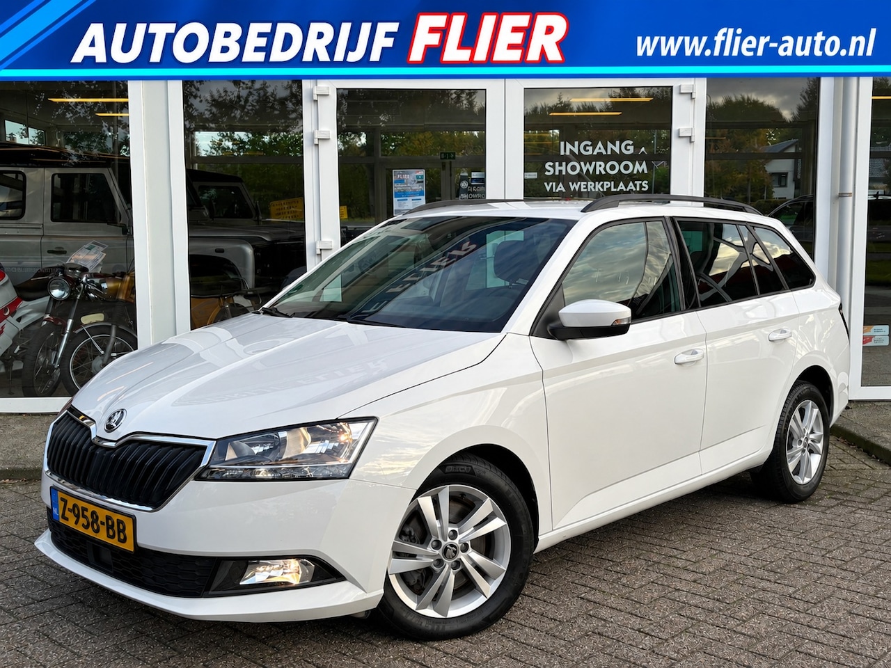Skoda Fabia Combi - 1.0 TSI Business Edition Automaat | CarPlay | Cruise | PDC - AutoWereld.nl
