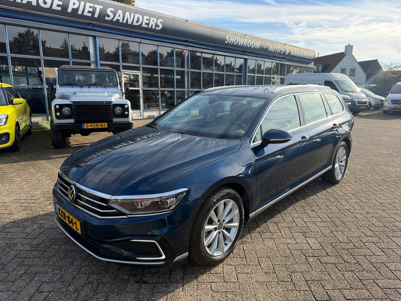 Volkswagen Passat Variant - 1.4 TSI PHEV GTE I Af. Trekhaak I Elec. Achterklep I Adap. Cruise I Alcantara/Leder - AutoWereld.nl