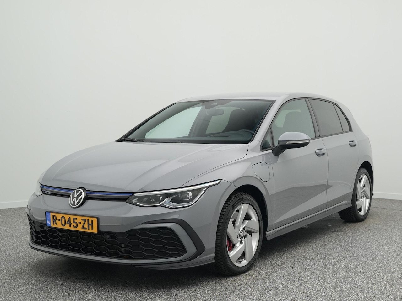 Volkswagen Golf - GTE 1.4 eHybrid 245pk DSG | Trekhaak | Stoel & Stuurverwarming | Head-up display | Achteru - AutoWereld.nl