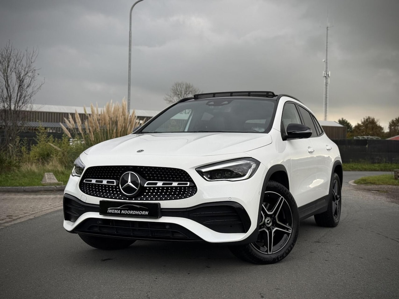 Mercedes-Benz GLA-Klasse - 250 e AMG Panoramadak|360° Camera|Burmester®|Multibeam|HUD|Sfeerverlichting|Elektrische ve - AutoWereld.nl