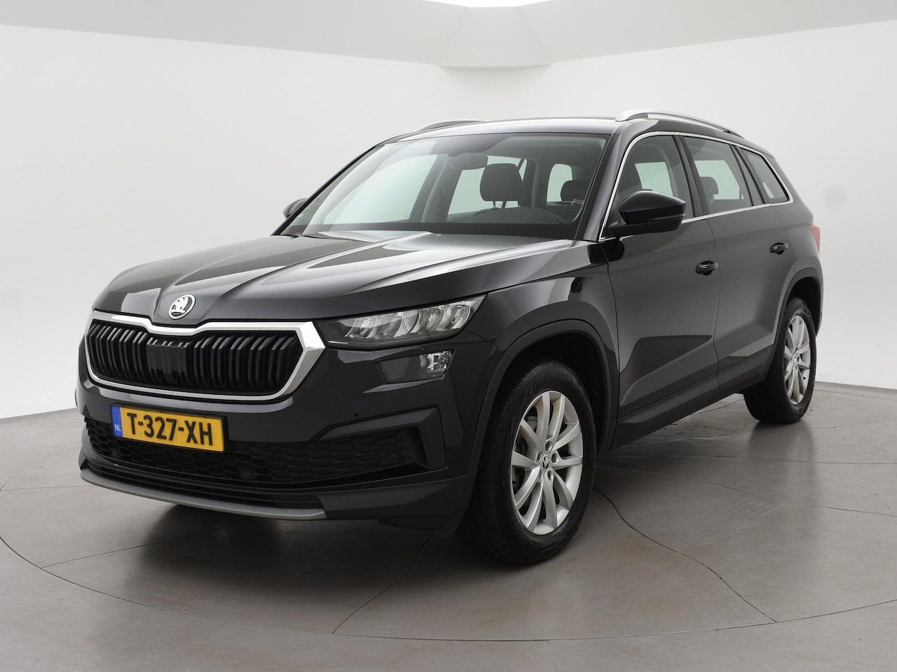 Skoda Kodiaq - 1.5 TSI DSG AUT. 7-PERSOONS + WEGK. TREKHAAK | CAMERA | APPLE CARPLAY - AutoWereld.nl