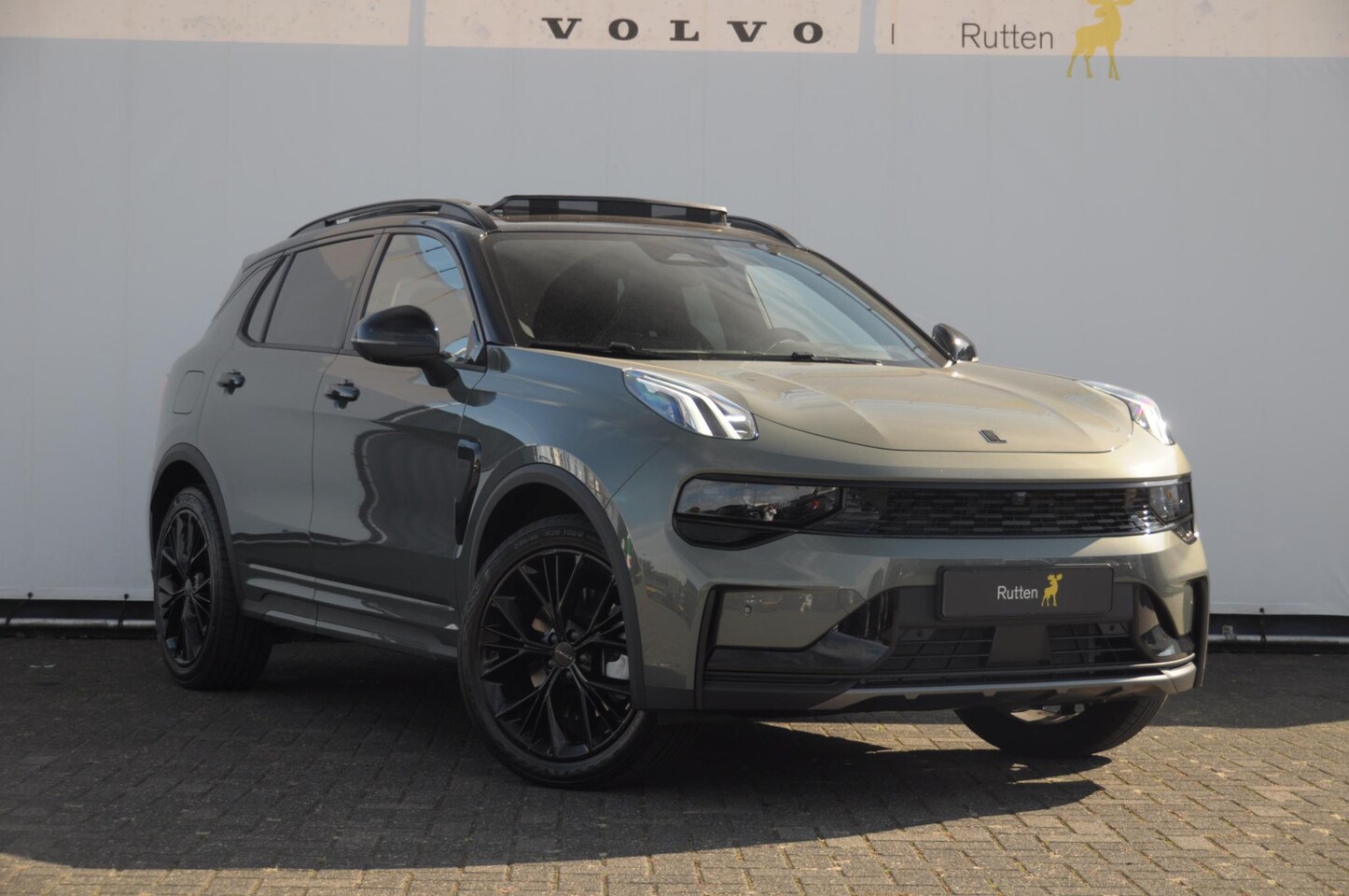 Lynk & Co 01 - 276PK Automaat More Trekhaak / Adaptive cruise control / Leren bekleding / Elektrisch vers - AutoWereld.nl