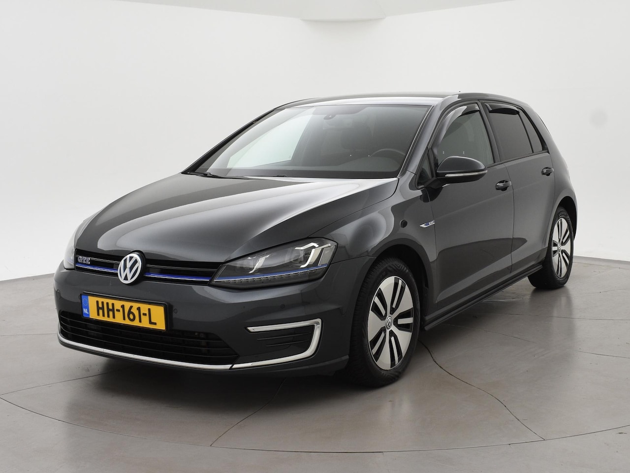 Volkswagen Golf - 1.4 TSI GTE 204 PK AUT. CARBON STEEL GREY + CAMERA | APPLE CARPLAY | PRIVACY GLASS - AutoWereld.nl