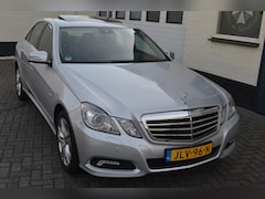 Mercedes-Benz E-klasse - 200 CGI Avantgarde/Autom/Schuifdak/YOUNGTIMER