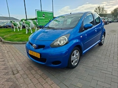 Toyota Aygo - 1.0-12V Access / 5- deurs / APK september 2027