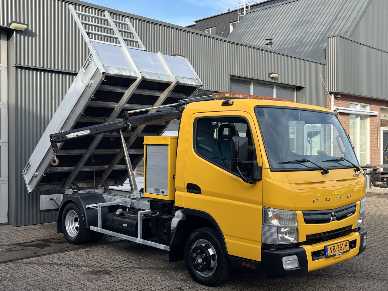 Mitsubishi Canter - 3S13 3.0 DI 280 Openlaadbak Kipper Hiab laadkraan Trekhaak 3500kg trekgewicht Gereedschaps - AutoWereld.nl