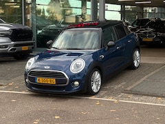 MINI 5-Deurs - 1.5 Cooper Chili Serious Business DEALER OND. PANO-DAK
