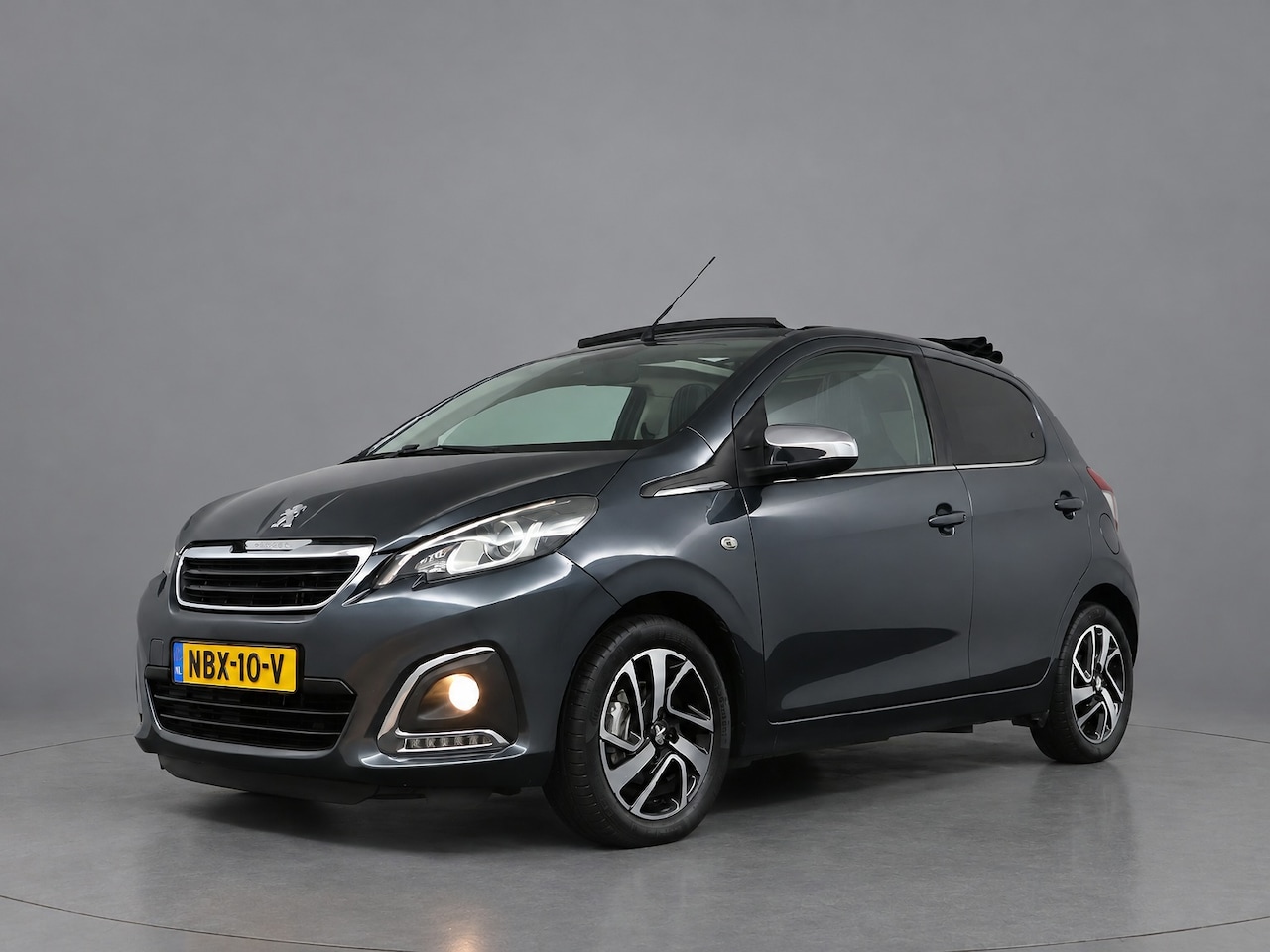 Peugeot 108 - 1.0 e-VTi Active TOP! / Complete uitvoering | Camera | APP | Stoelverw. | DAB+ | Cruise | - AutoWereld.nl