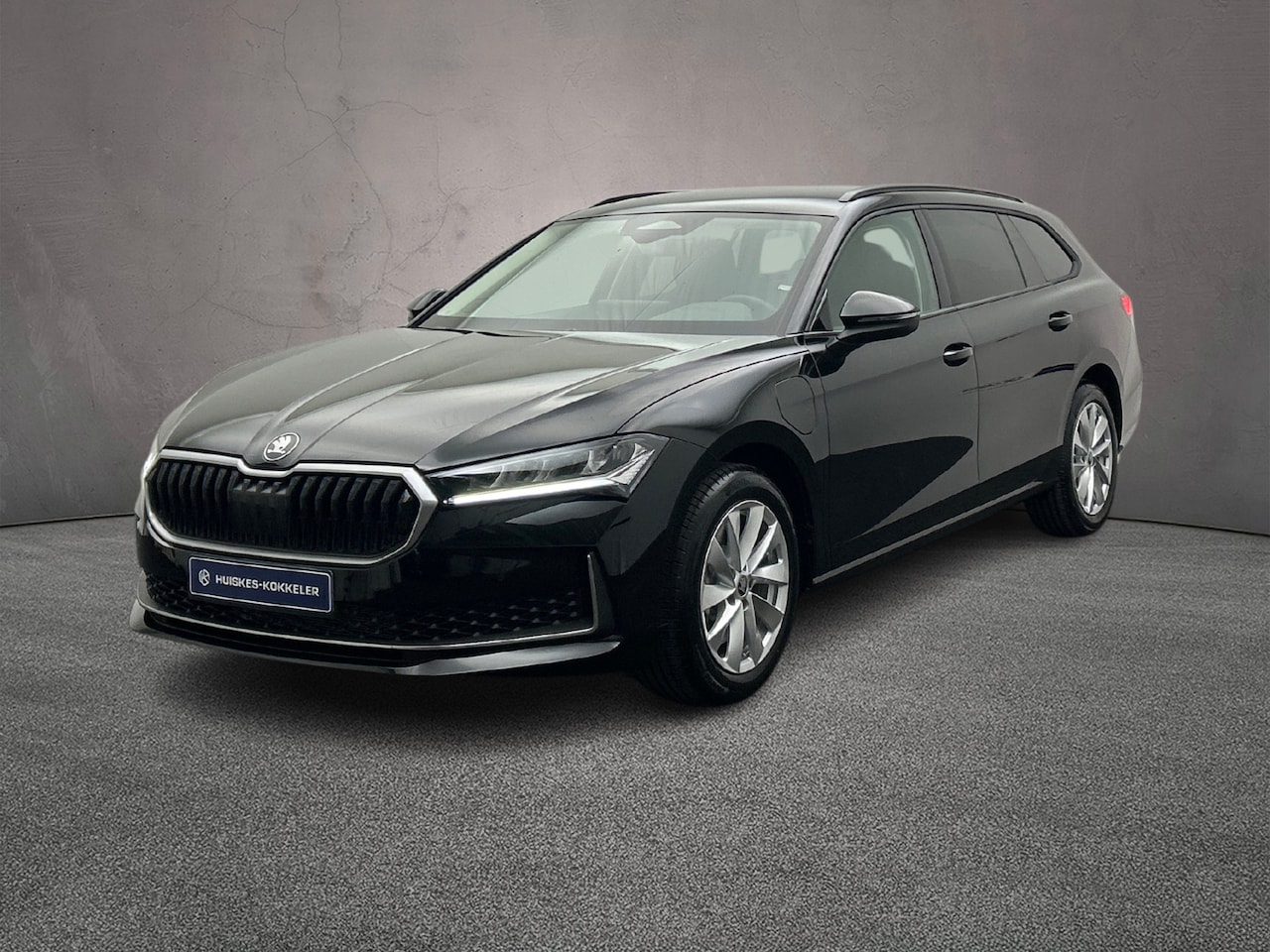 Skoda Superb Combi - 1.5 TSI PHEV 204pk Edition €42.990,- incl inruilpremie - AutoWereld.nl