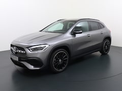 Mercedes-Benz GLA-Klasse - 250 e AMG // SoH 99, 5% // Panoramadak // 20" AMG Velgen // Nightpakket // Sfeerverlichtin