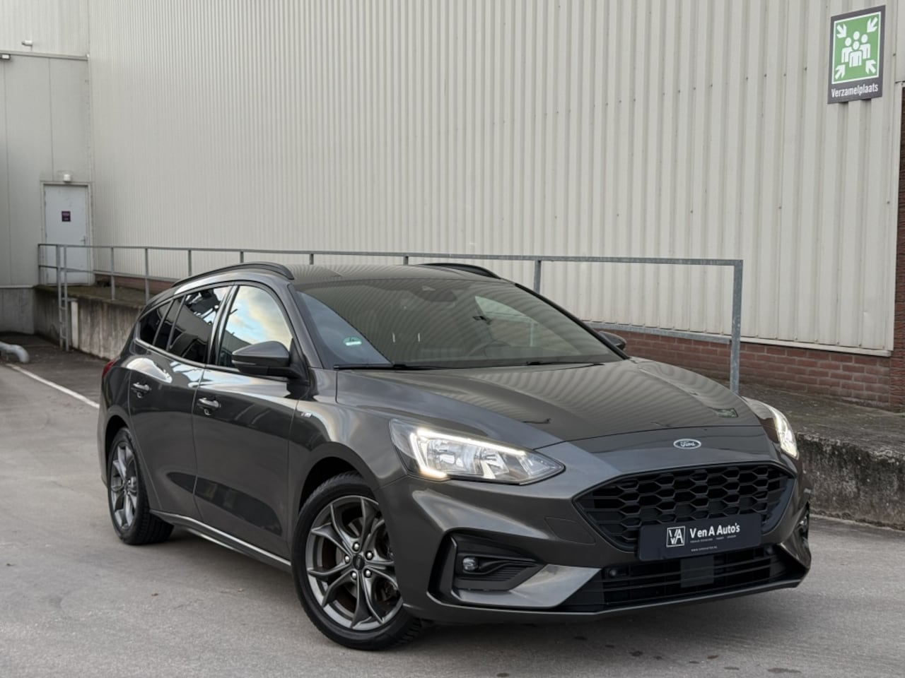Ford Focus Wagon - 1.0 EcoB. Tit. Bns Automaat RIEM Vervangen - AutoWereld.nl