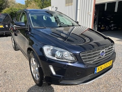 Volvo XC60 - 2.0 D4 FWD AUT Momentum TREKHAAK.CAM.XENON
