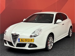 Alfa Romeo Giulietta - 2.0 JTDm Progression | Automaat | Climate Control | APK 24-10-2026 |