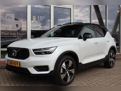 Volvo XC40 - 1.5 T4 211PK RECHARGE R-DESIGN Panodak | SOH 91% | Leer | Wit Metallic | Camera | Keyless