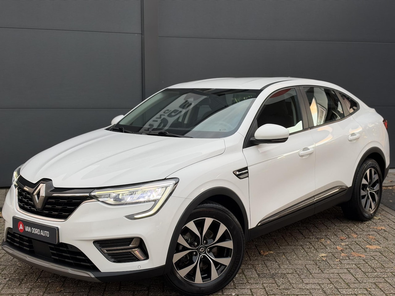Renault Arkana - 1.6 E-Tech Hybrid 145 / 100% Onderhoud - AutoWereld.nl
