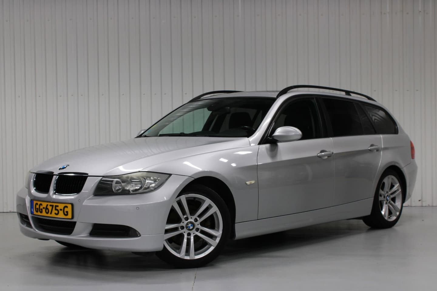 BMW 3-serie Touring - 318i 318i - AutoWereld.nl