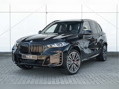 BMW X5 - xDrive50e M Sport Automaat / Panoramadak / Trekhaak / Comfortstoelen / Soft-Close / Parkin