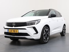 Opel Grandland - 1.2 Turbo Ultimate | Achteruitrijcamera | Alcantara bekleding | Apple Carplay/Android Auto