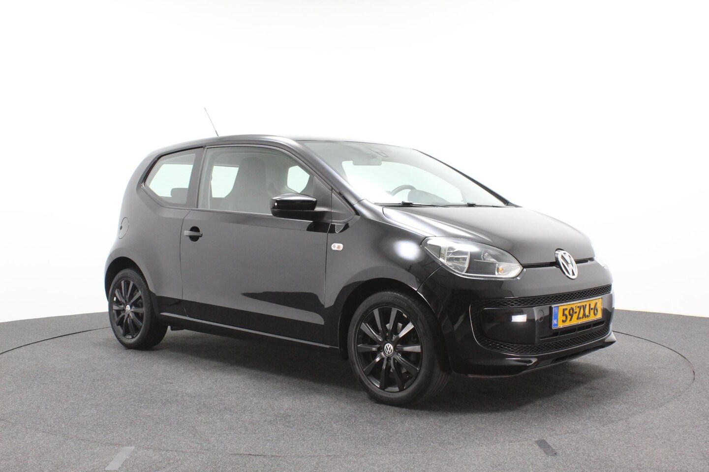 Volkswagen Up! - 1.0 move up! BlueMotion | Airco | Goed onderhouden | Scherm | Sportvelgen - AutoWereld.nl