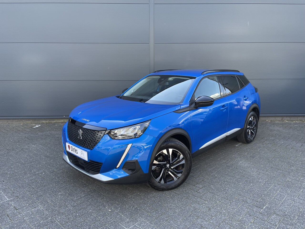 Peugeot 2008 - 100pk Allure Pack (Camera - Automatische Airco - i-cockpit - Navigatie - 17" - Apple Carpl - AutoWereld.nl