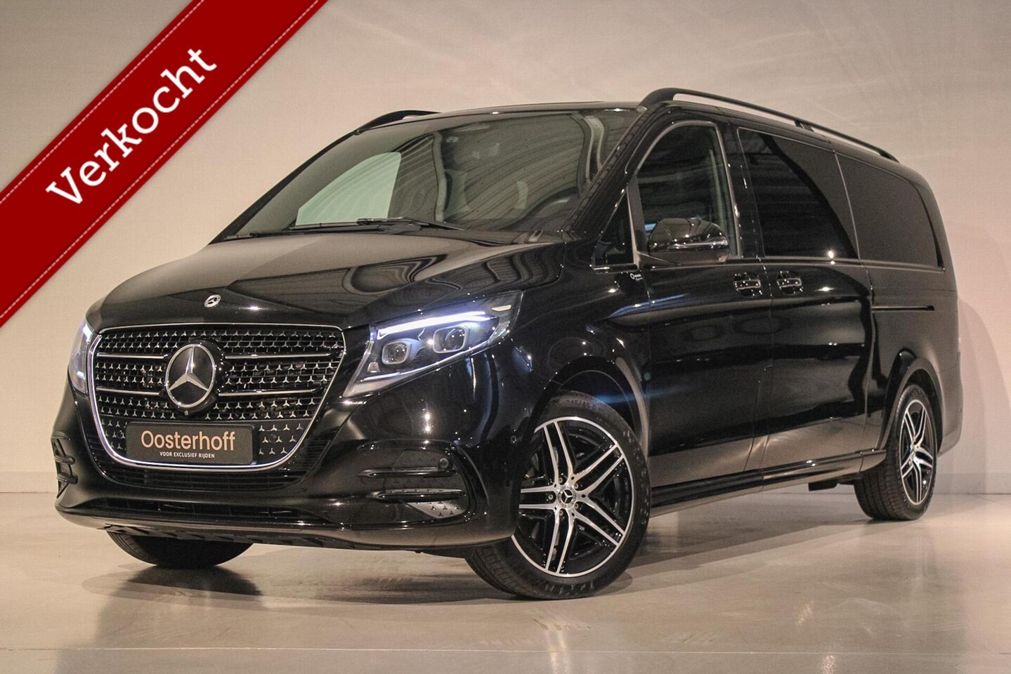 Mercedes-Benz V-klasse - 300d 4-MATIC Extra Lang DC AMG BURM | LUCH - AutoWereld.nl