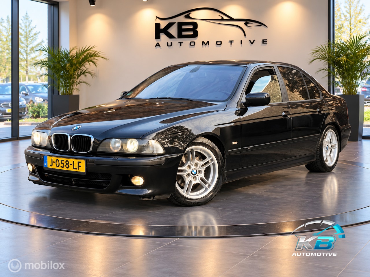 BMW 5-serie - 523i Executive |M-PAKKET|LEER|CLIMA|AUTO|PDC - AutoWereld.nl