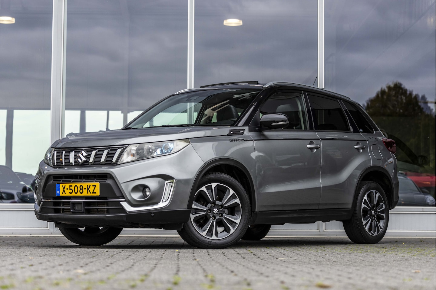 Suzuki Vitara - 1.4 Boosterjet Style | Pano | Trekhaak | Carplay - AutoWereld.nl
